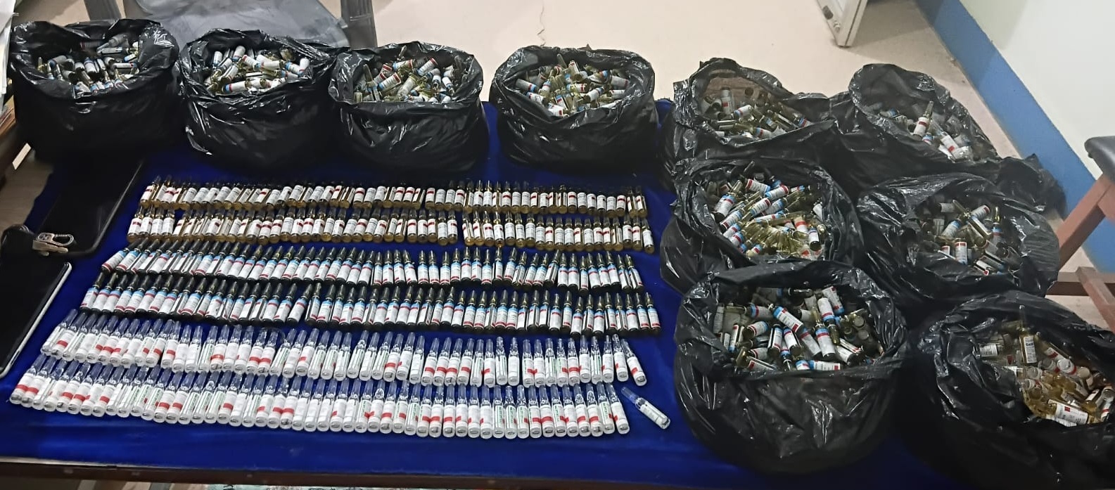 प्रतिबन्धित लागु औषध कारोबारी नियन्त्रणमा