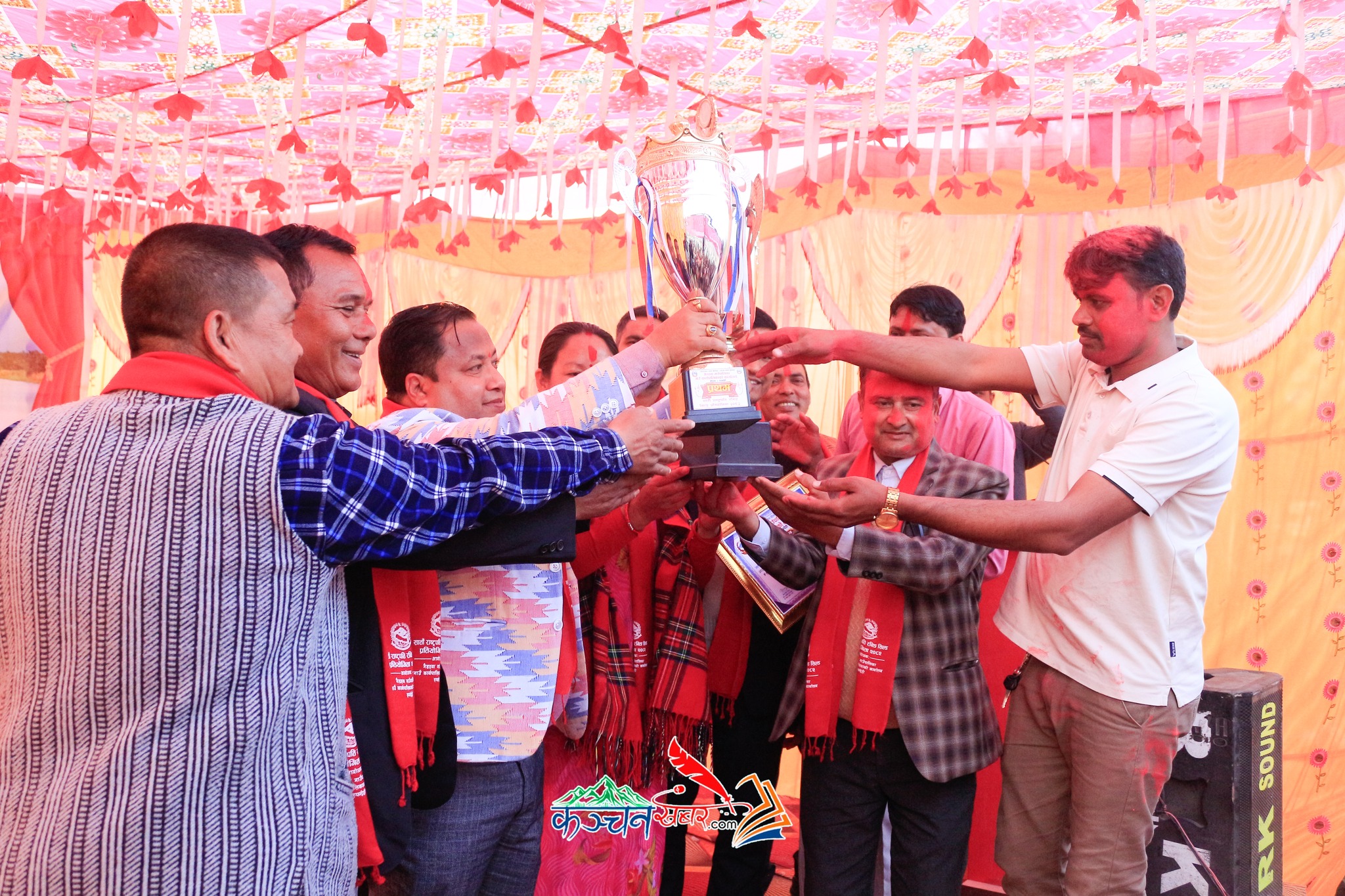 सूर्यपुरा माविले  शिल्ड उचाल्दै गैडहवामा जारी सातौ राष्ट्रपति रनिङ्ग शिल्ड छनौट प्रतियोगिता सम्पन्न