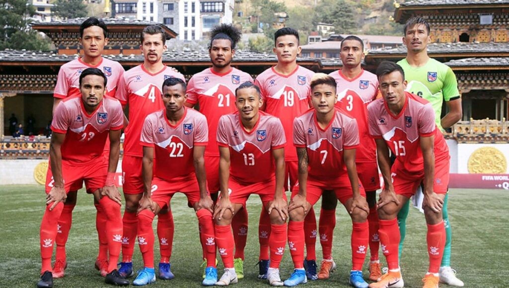 नेपाल इराक बिरुद्ध मैत्रीपुर्ण फुटवल खेल खेल्दै