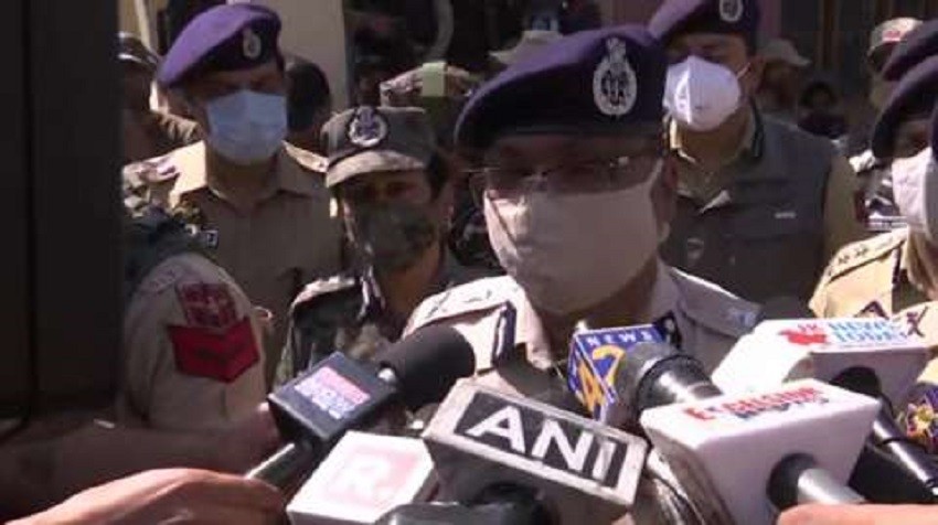 श्रीनगरमा फेरि हिंसा : चरमपन्थीहरूले गरे विद्यालयका प्रिन्सिपल र एक शिक्षकको गोली हानी हत्या