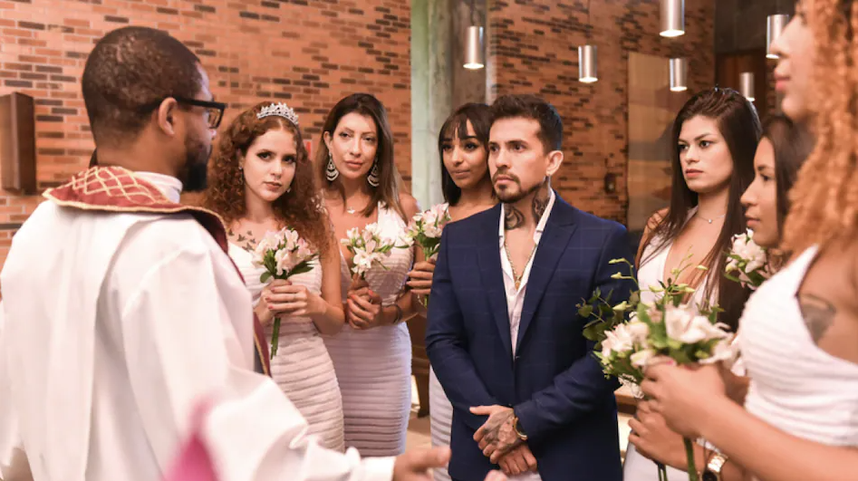 युवकले एकैपटक ९ महिलासँग विवाह गरे, कारण यस्तो