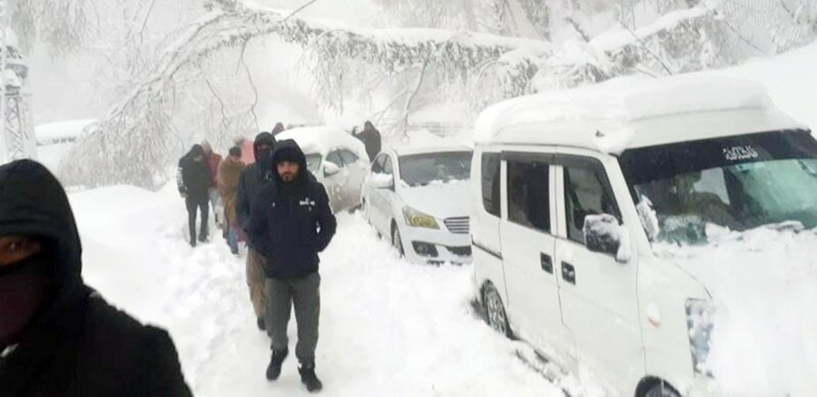 पाकिस्तानमा भारी हिमपात, कठ्याङ्ग्रिएर २१ जनाको मृत्यु