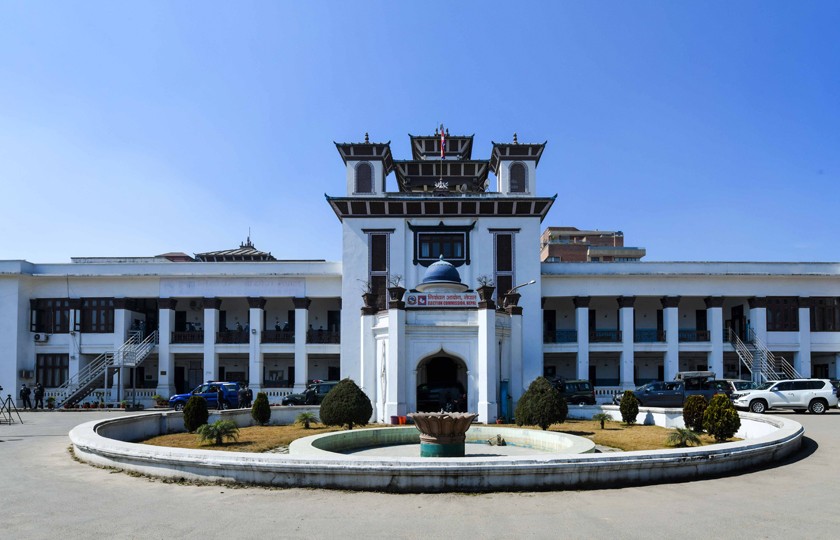 आयोगद्वारा राजनीतिक दलका प्रमुखसँग छलफल