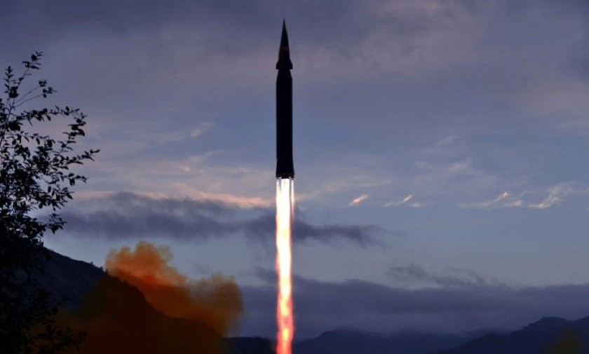 उत्तर कोरियाले गर्‍यो एकैपटक तीनओटा मिसाइल प्रहार