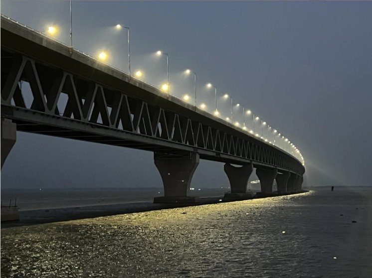 विश्व बैंकले पैसा दिएन, बङ्गलादेशले आफ्नै खर्चमा बनायो ६ किमीभन्दा लामो दुई तले पुल