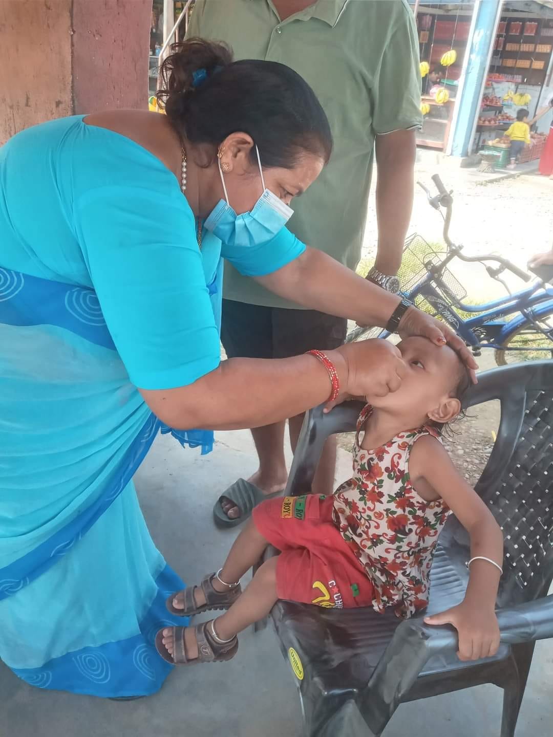 कञ्चन सहित देशभर आज पनि बालबालिकालाई भिटामिन ‘ए’ र जुकाको औषधि खुवाईदै