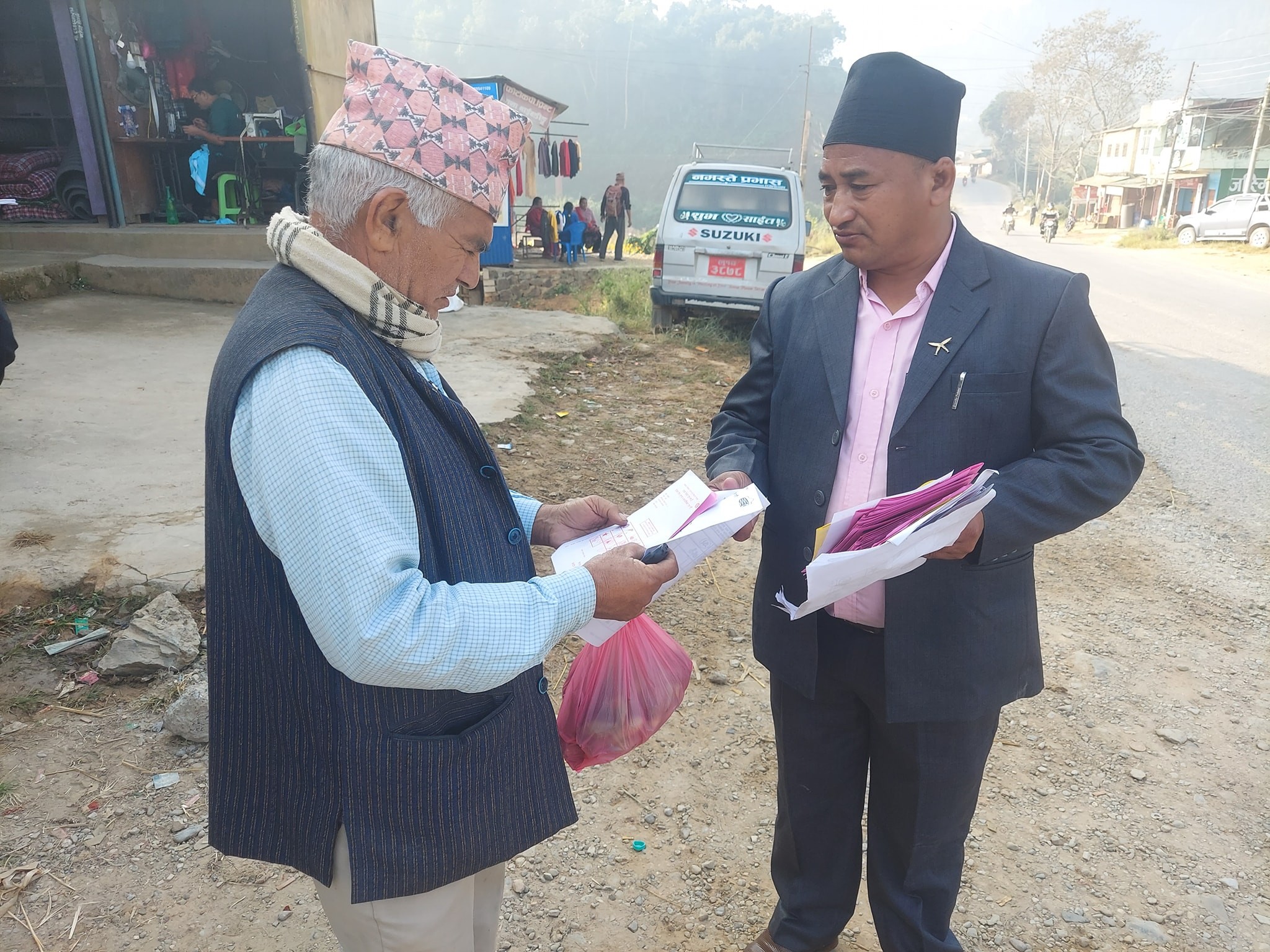 देशको सीमा सुरक्षा र सार्वभौमिकता रक्षाका लागि पाल्पाका मतदातासंग नेमकिपाले भोट माग्दै