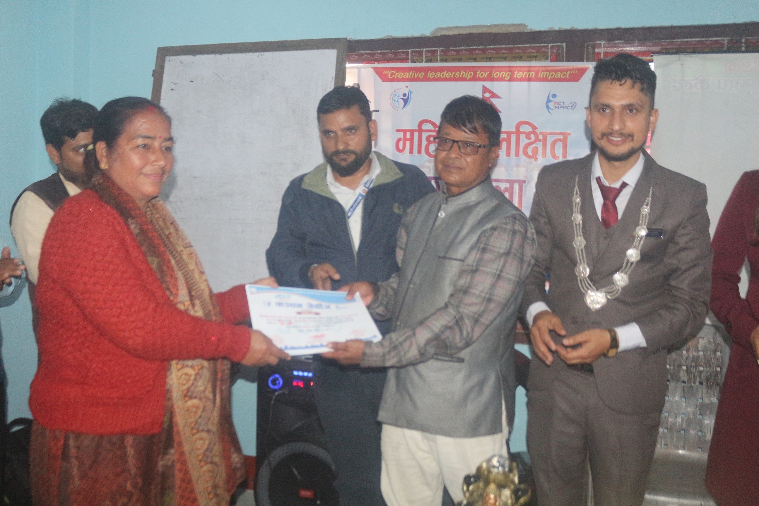 कञ्चनमा महिला समूहका पदाधिकारीहरुलाई उदघोषण कला सम्बन्धी तालिम