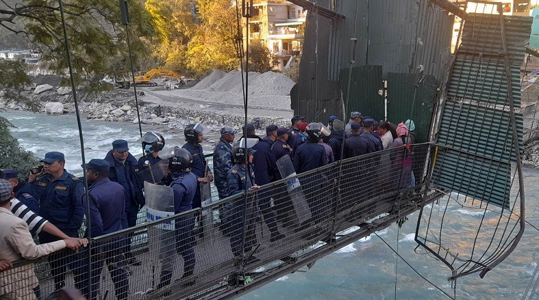 भारतद्धारा निर्माणका क्रममा बनाएको अस्थायी तटबन्ध हटाउनमा आनाकानी