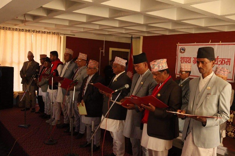 लुम्बिनीका नवनियुक्त मन्त्रीहरुद्धारा शपथ ग्रहण