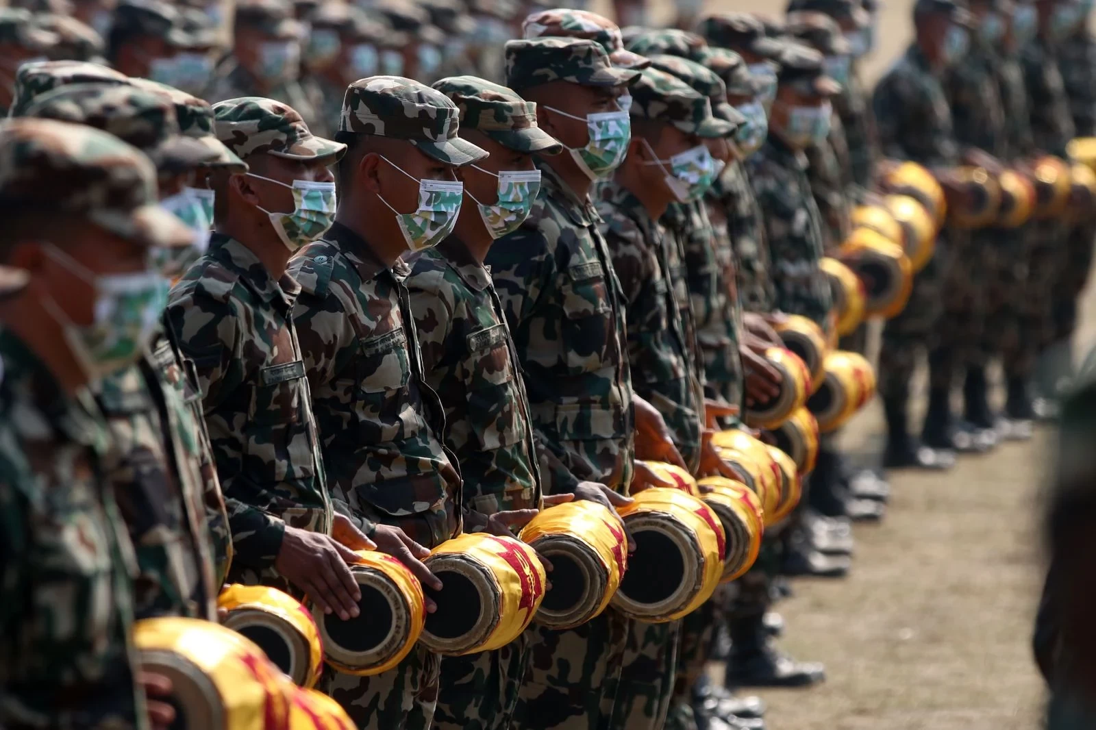 नेपाली सेनाद्धारा एकैपटक ५ सय ५५ वटा मादल बजाएर विश्व कीर्तिमान