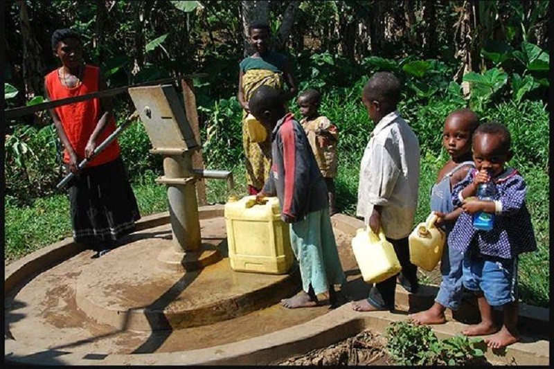 विश्व पानी दिवस : नाइजेरियामा पिउने पानीमा समस्या, बालबालिका उच्च जोखिममा
