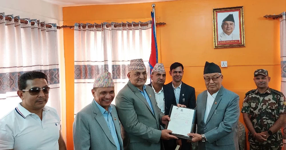 गण्डकीका मुख्यमन्त्री सुरेन्द्रराज पाण्डेलाई विश्वासको मत