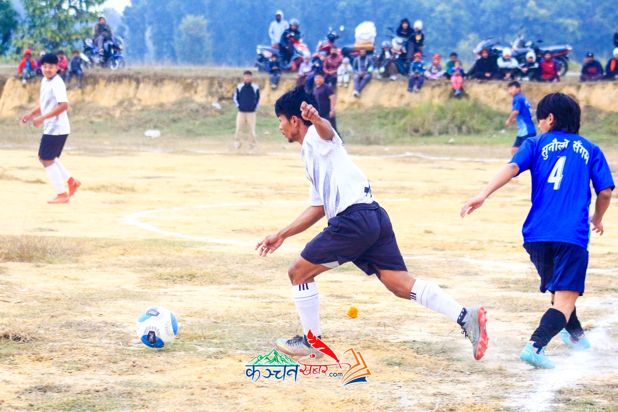 कञ्चनमा प्रथम सुनौलो शान्ति सेभेन ए साइड फुटवल प्रतियोगिता शुरु