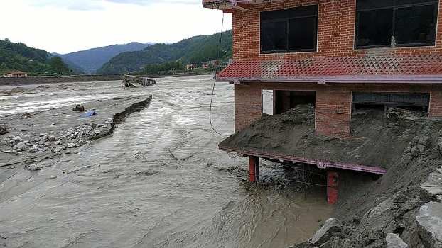 मडारिएर कालो बादल आउन थालेपछि