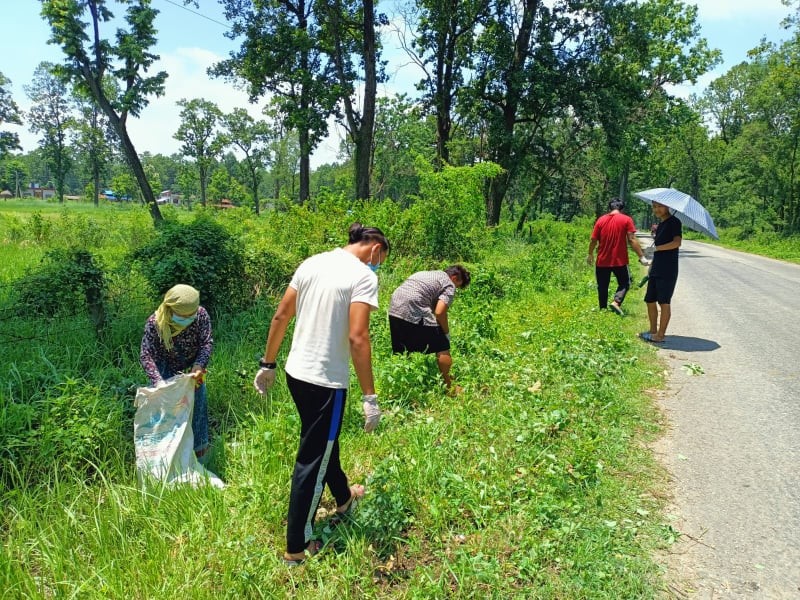 “हामी मिलेर गर्न सक्छौं“ नामक बिधार्थीहरुको समुहद्धारा कञ्चनमा सरसफाई