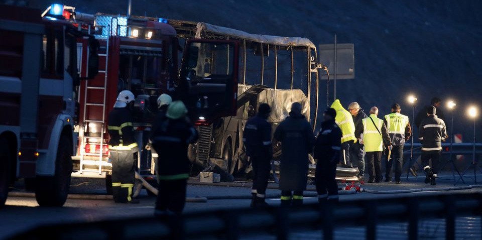 पश्चिमी बुल्गेरियामा बस दुर्घटना हुँदा ४६ जनाको मृत्यु