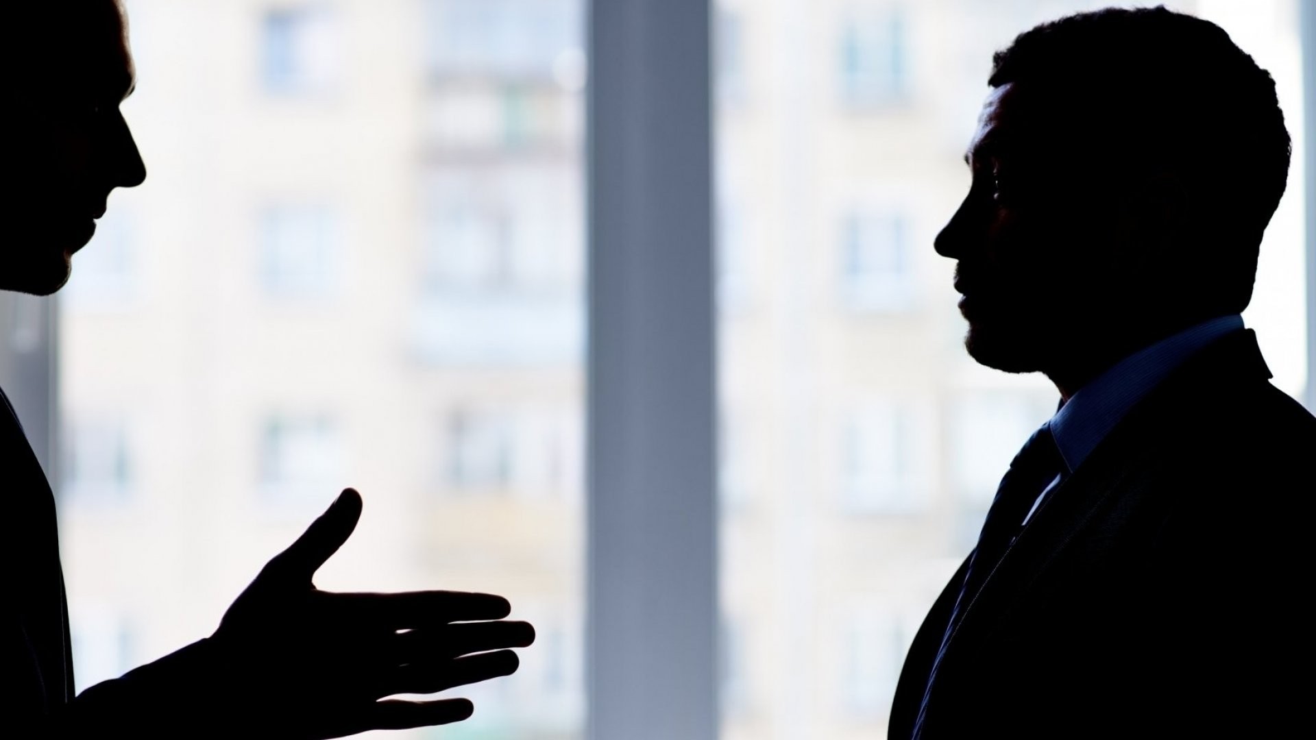 आलोचनाको सौन्दर्य र गाली संस्कृति !