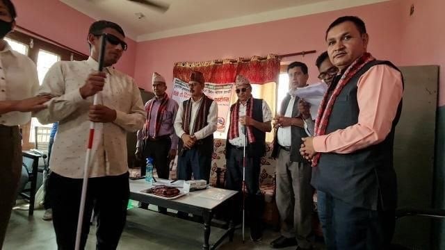 नेत्रहिन युवा संघ रुपन्देहीद्धारा सेतो छडी वितरण