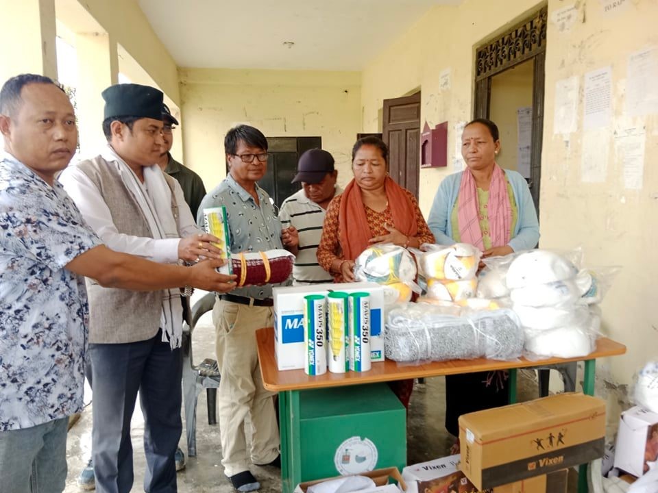 कञ्चन गाउपालिका वडा नं. ४द्वारा खेलकुदको सामाग्री वितरण