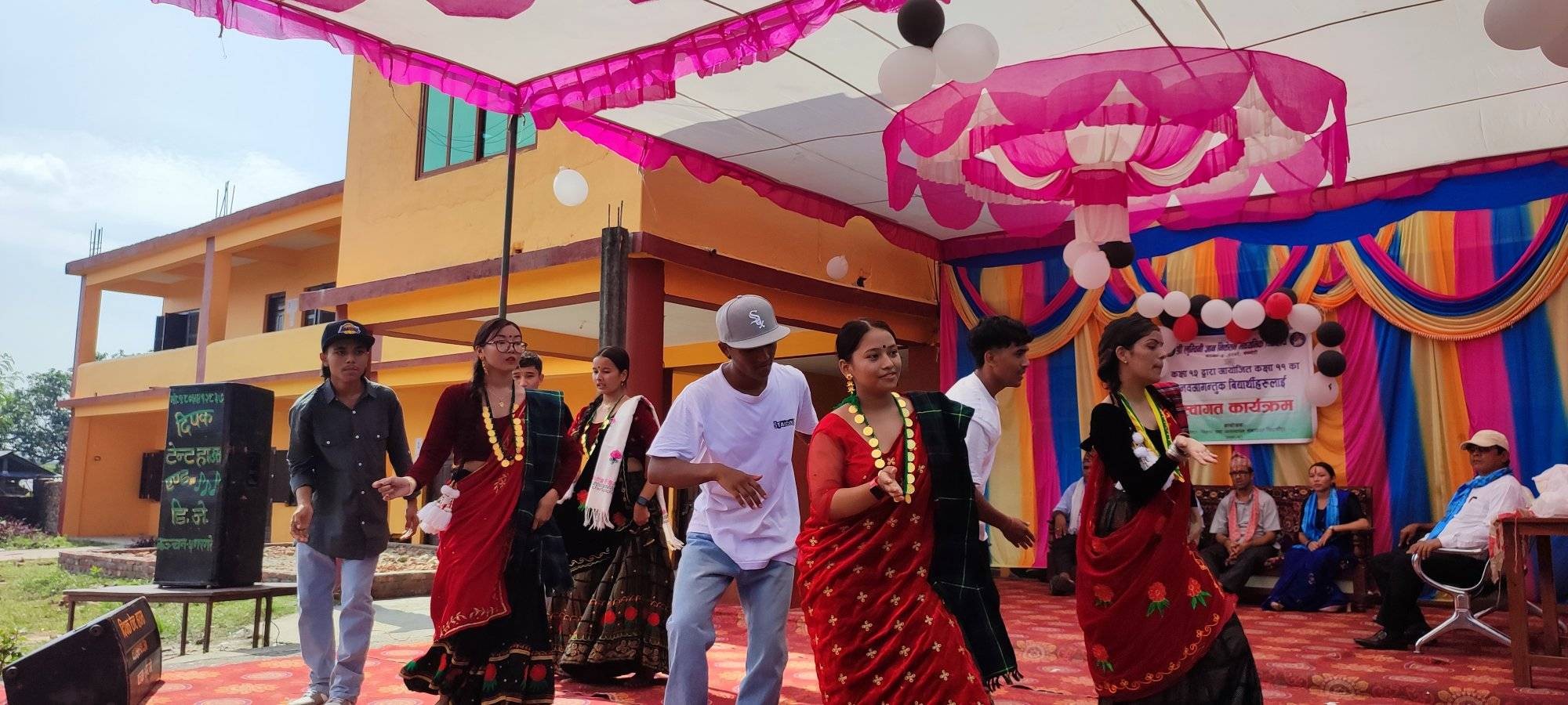 लुम्बिनी ज्ञान निकेतन मा.बि.मा नव आगन्तुक बिधार्थीहरुलाई स्वागत