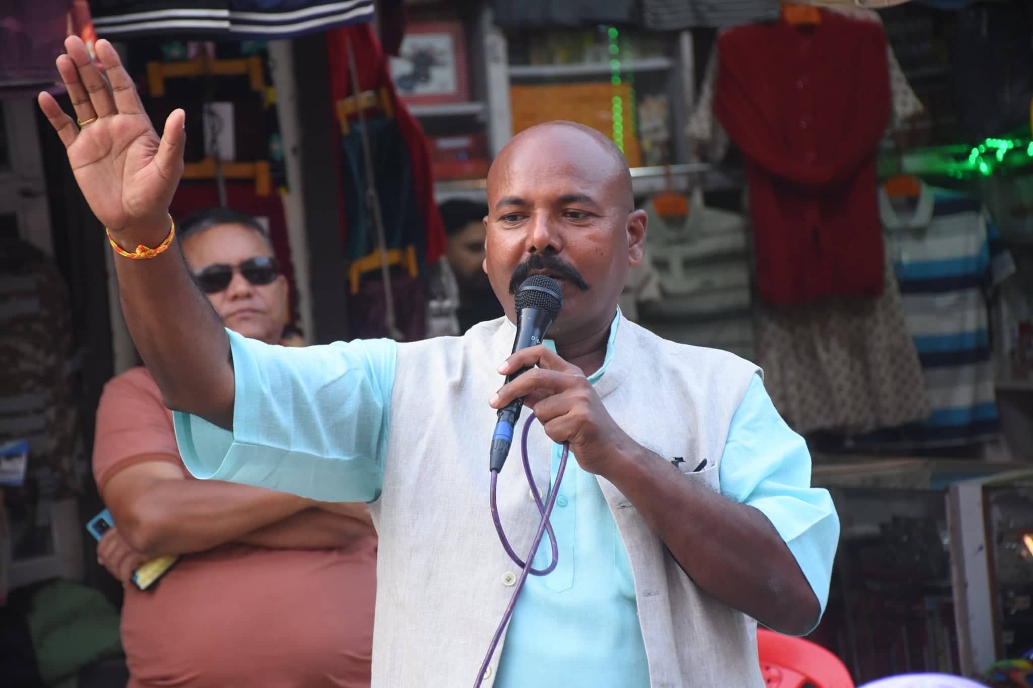 सबै हुन्छ भन्ने तर एउटा पनि काम नगर्ने नेतासँग सावधान हुनुस: महेन्द्र यादव