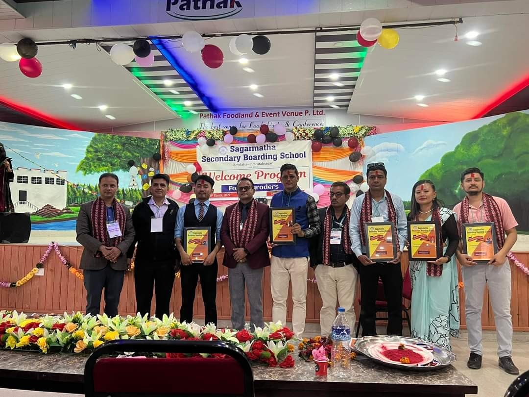 सगरमाथा आवासीय विद्यालयका नव आगन्तुक विद्यार्थीलाई स्वागत