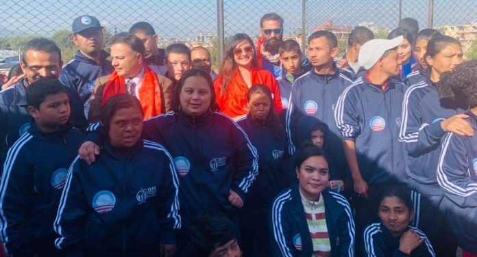 मदरल्याण्डको सहयोग : निखिल र सञ्चिताको हात