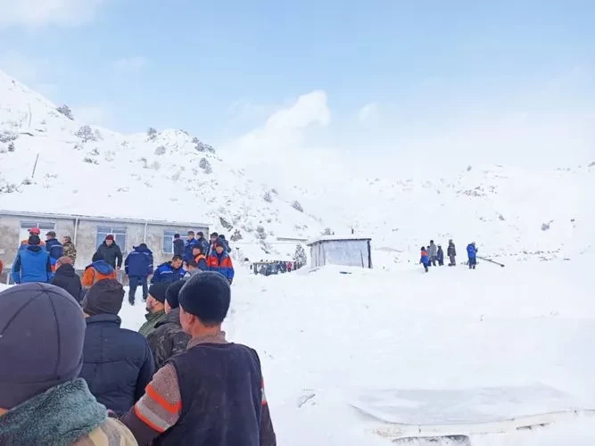 किर्गिजस्तानको नारिन ओब्लास्टमा हिमपहिरोका कारण आपतकाल