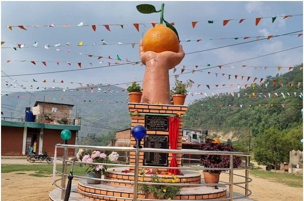 गोरखाको मनकामनामा सुन्तलाको प्रतिमा स्थापना