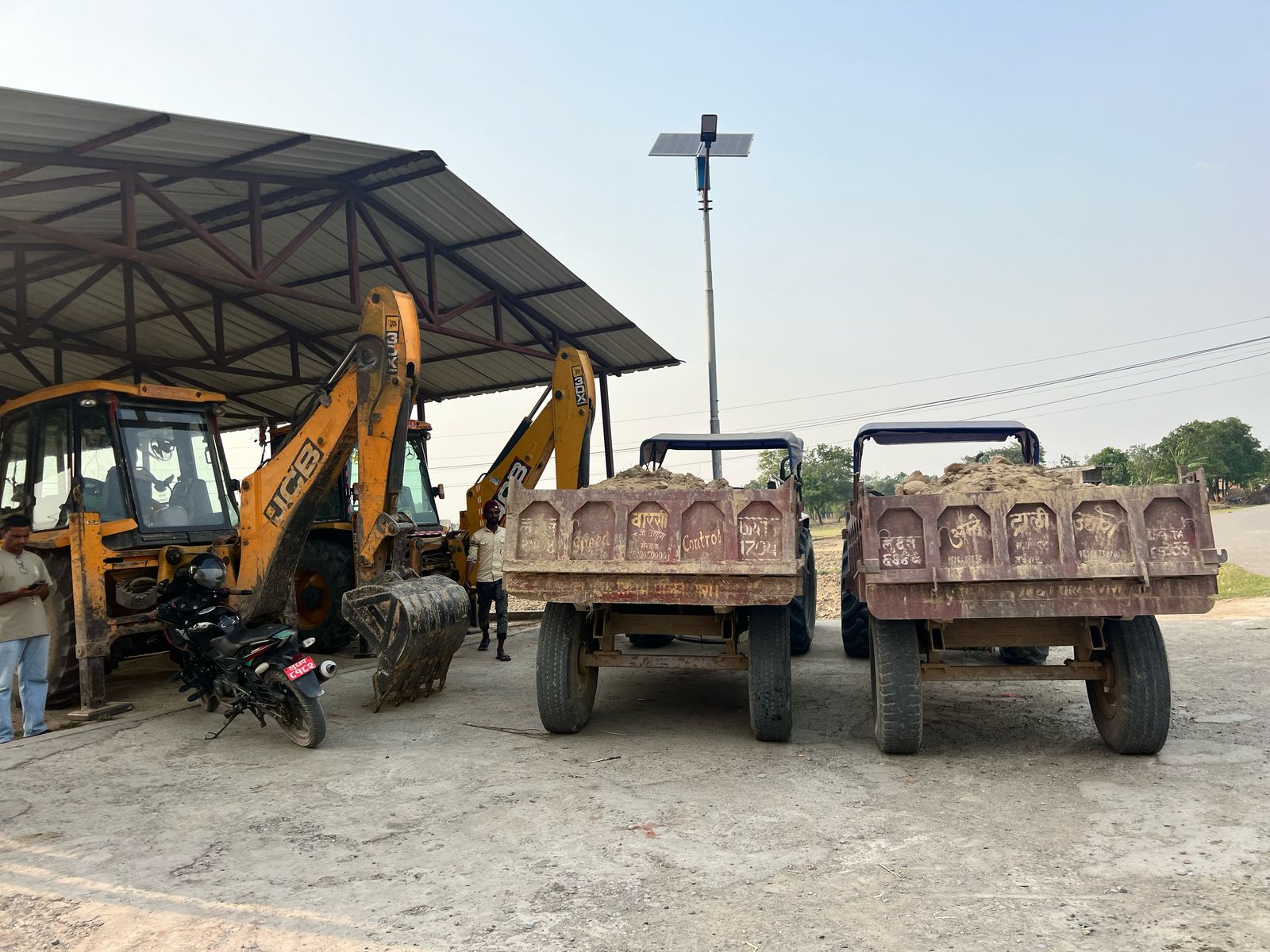 अबैध माटो उत्खनन् तथा ओसारप्रसार कार्यमा संलग्न सवारी साधन नियन्त्रणमा