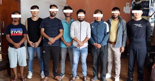 अनलाइनमा जुवा खेलाएको आरोपमा चर्चित कलाकार बल्छी ध्रुबेु, राजु मास्टर सहित आठ जना पक्राउ