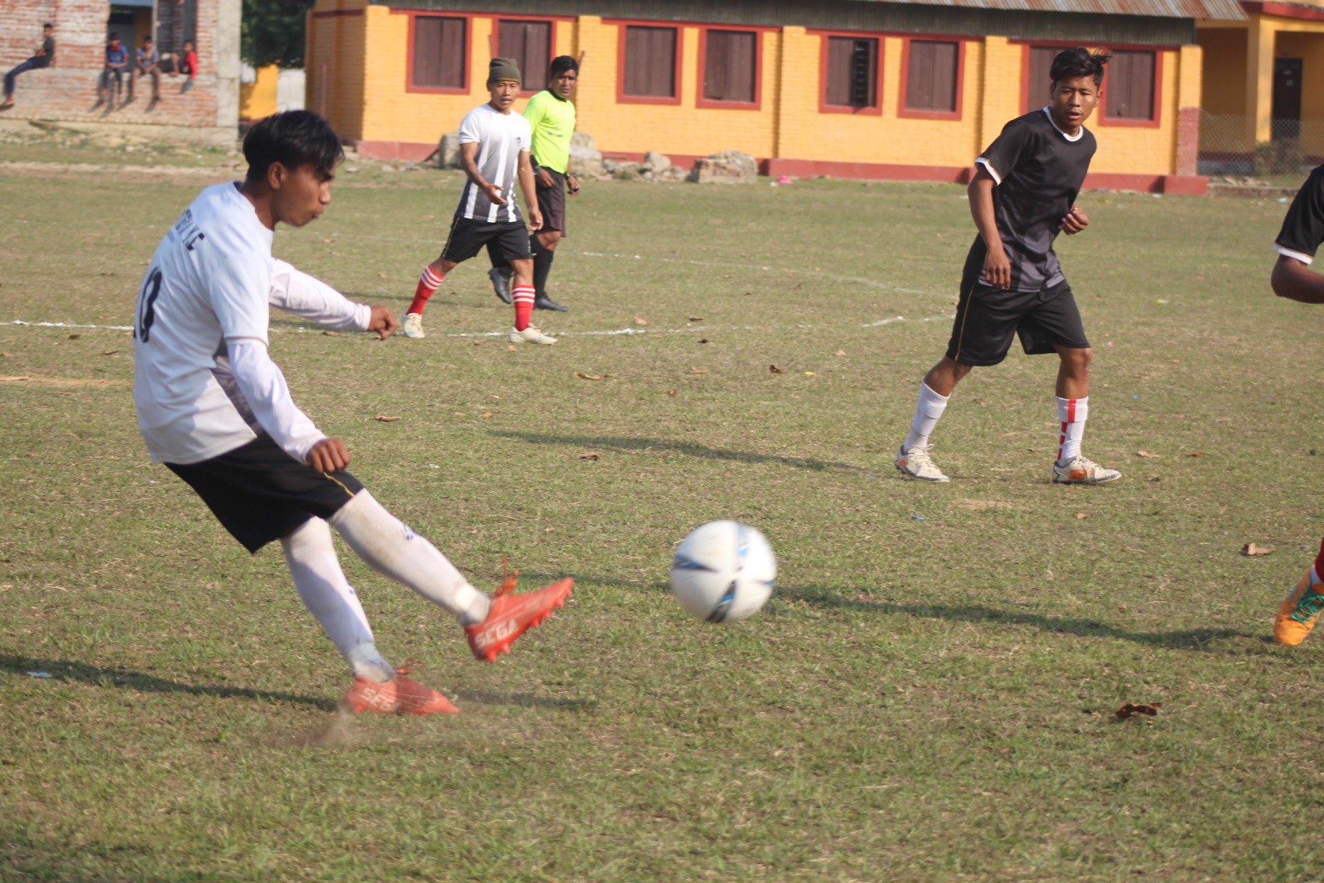 कञ्चन युवा क्लवले आयोजना गरेको फुटवल प्रतियोगितामा आयोजक विजयी