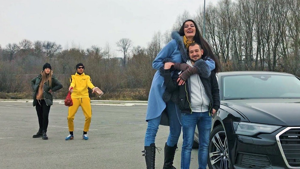 विश्वकै सबैभन्दा अग्ली मोडल प्रेमीको खोजीमा