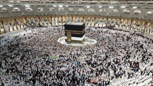 अनुमतिबिना हज गर्न जानेलाई साढे ३ लाख रुपैयाँसम्म जरिवाना