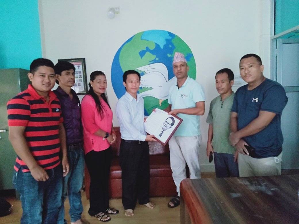 सत्यनारायणलाई पत्रकार महासंघको संस्थापक अध्यक्ष घोषणा गर्न फोनिजद्वारा ज्ञापनपत्र