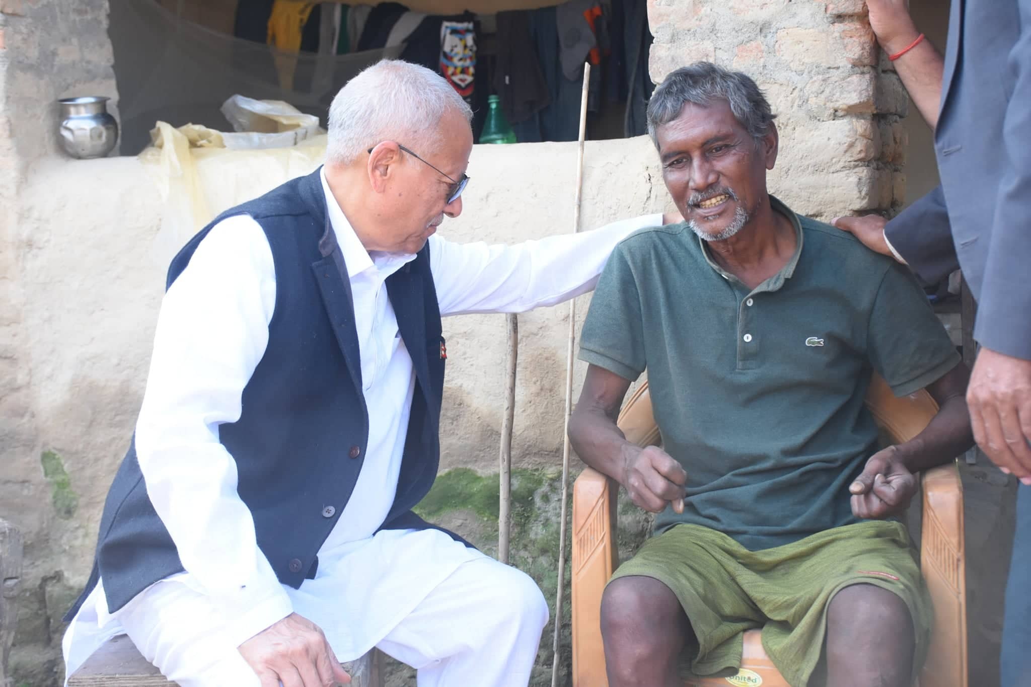 ‘दीपक बोहराले रुपन्देहीको विकासका लागि धेरै काम गर्नुभएको छ’ : निरञ्जन थापा