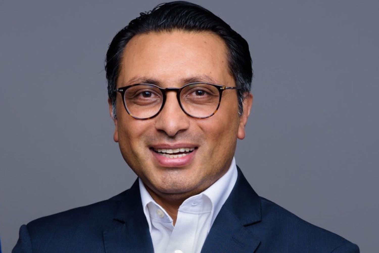 तनहुँ–१ मा रास्वापाका वाग्ले निर्वाचित, विजयी घोषणा गरी प्रमाणपत्र प्रदान