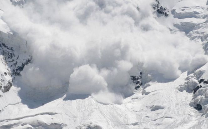 बझाङमा हिमपहिरो जाँदा तीन जना बेपत्ता