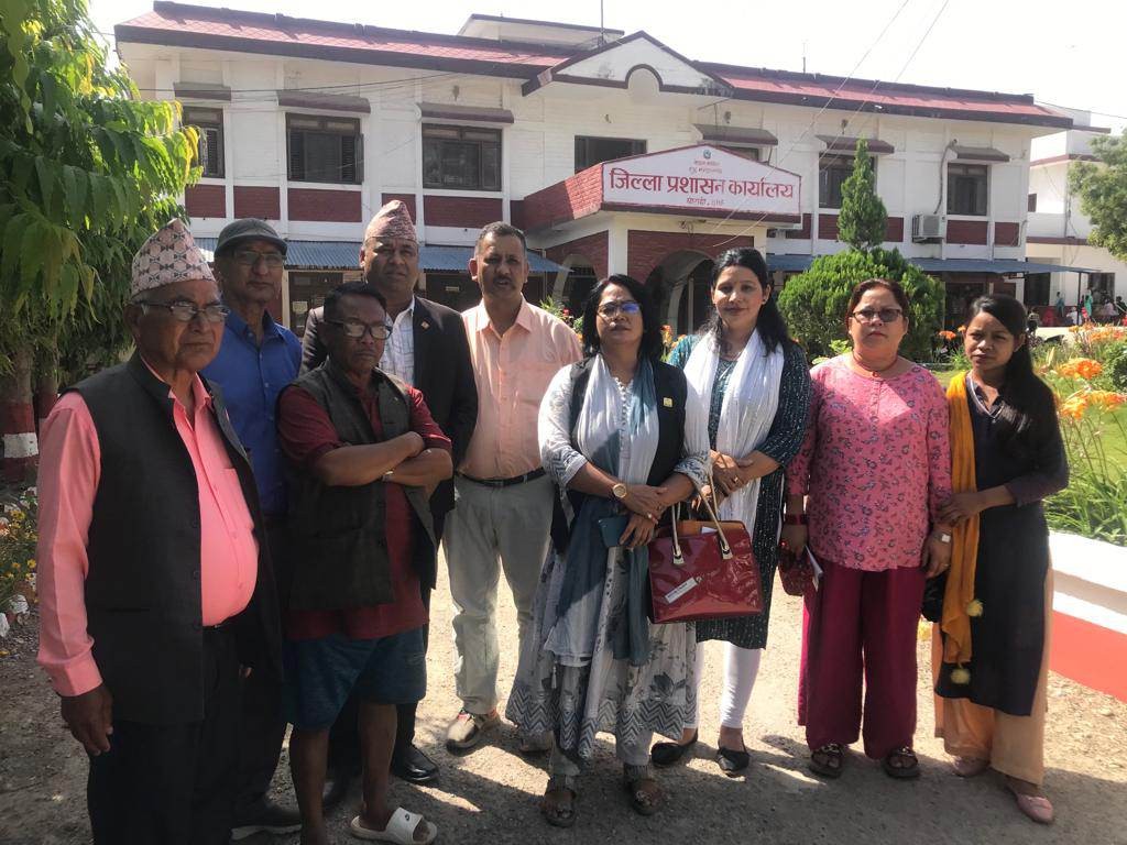 खाद्य अधिकार संजाल दाङले बुझायो प्रजिअलाई ज्ञापन पत्र