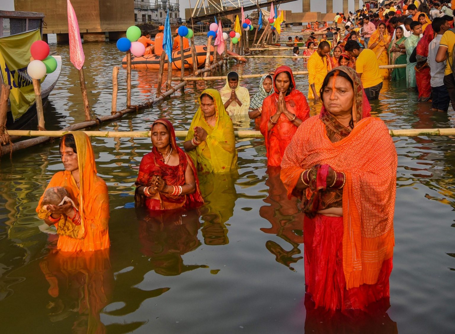 आज देखि छठ पर्व शुरु,पोखरीहरुलाई सजाएर झकिझकाउ 