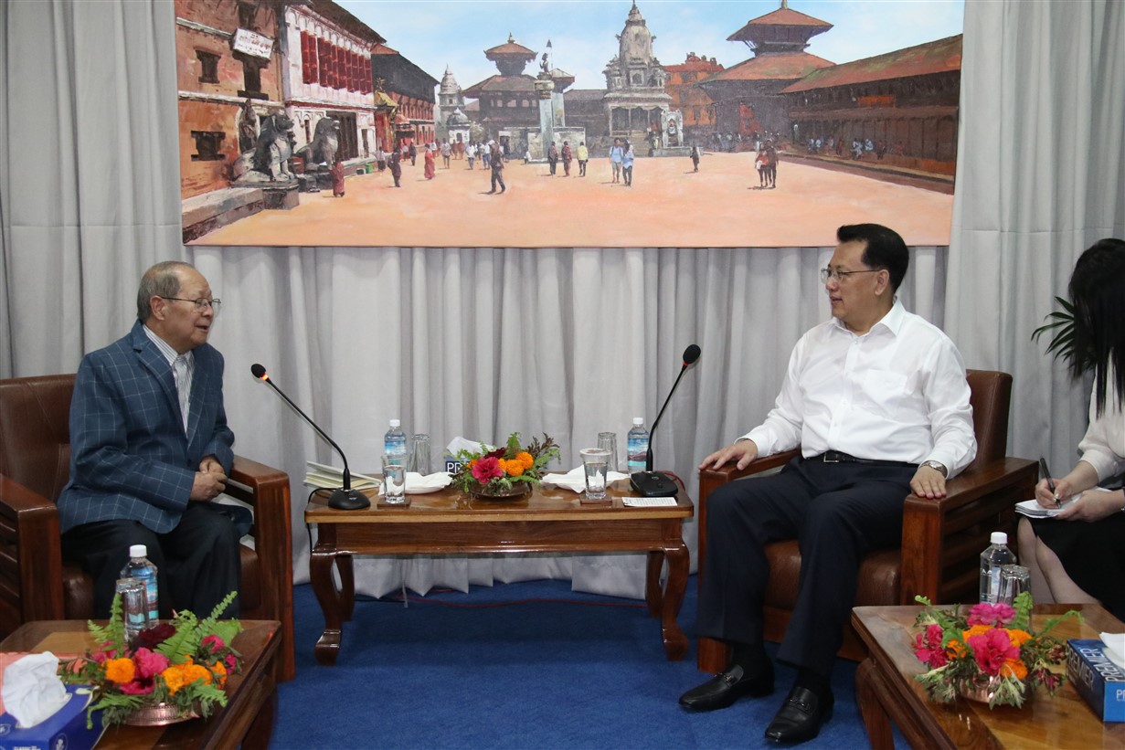 अध्यक्ष बिजुक्छेँसँग चिनियाँ नेता युआनको भेटवार्ता