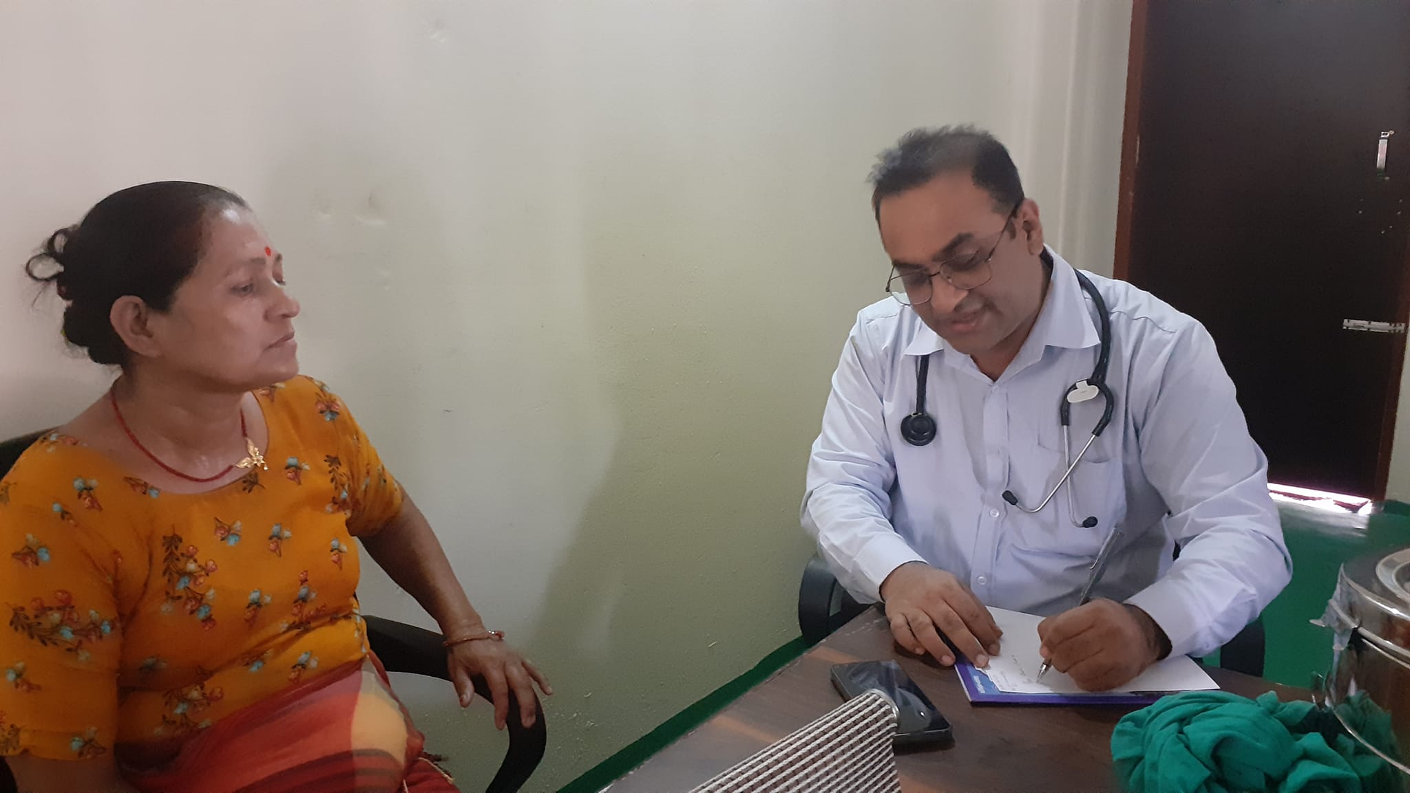 कञ्चनमा १०० जना महिलाहरुद्वारा पाठेघरको परिक्षण