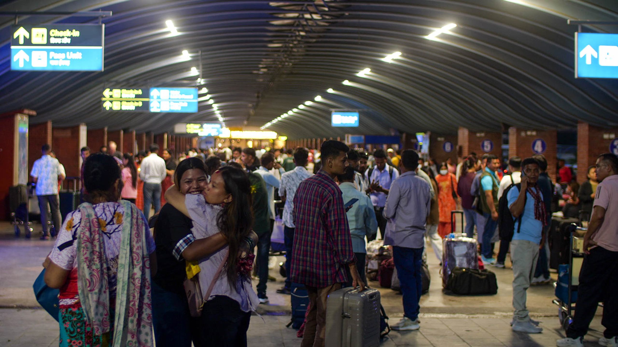 फर्कनेको होइन, बिदेसिनेको लर्को
